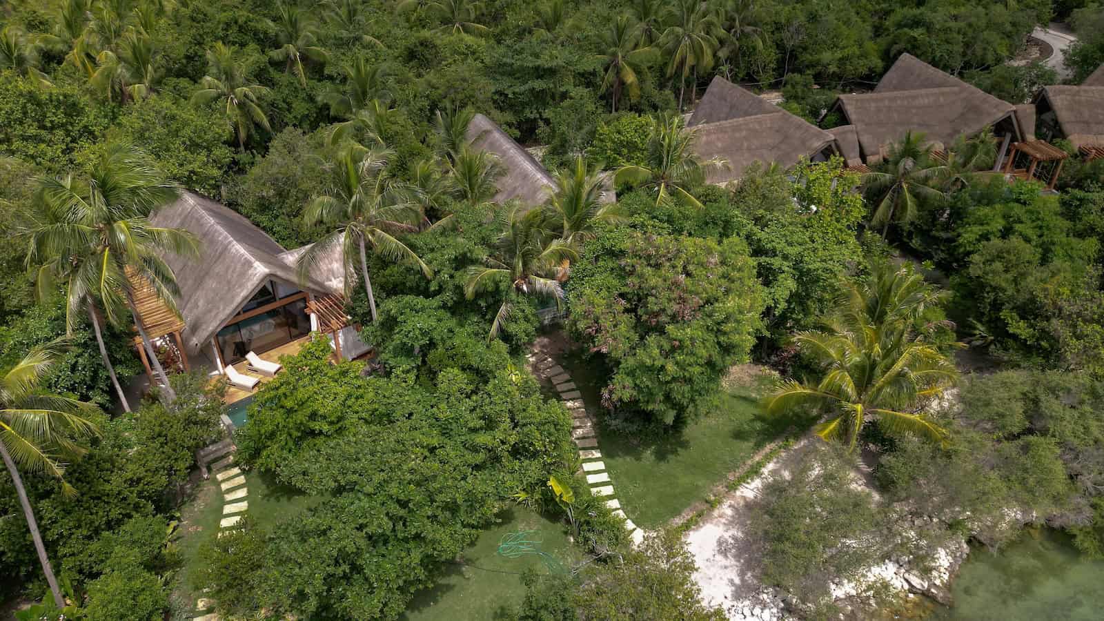 Maoni Seascape Villas Lush Green View